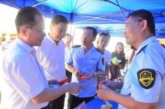 副颁布发表：“2017年海口市食物平安宣传 